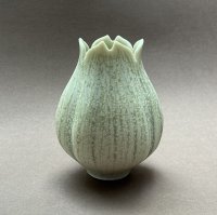 Pale Green 4 Lobed Pod