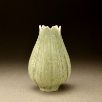 3 Lobed Green Pod w/pink stripes