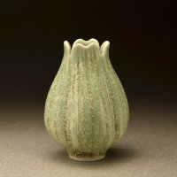 4 Lobed Green Pod w/pink stripes