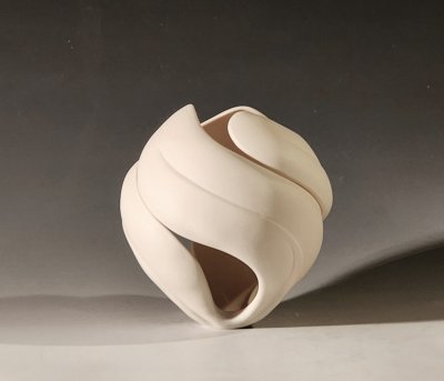 J - Little Yin Yang Vessel
