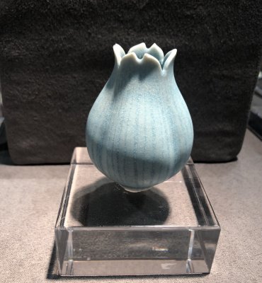 Sandra Byers - Green 3 Lobed Tulipform