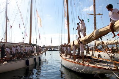 Louisa Gould - Les Voiles de Saint-Tropez